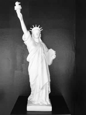 Statue de la Liberté en biscuit 48cm